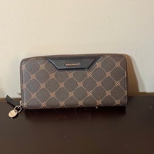 Nine West zip around wallet
